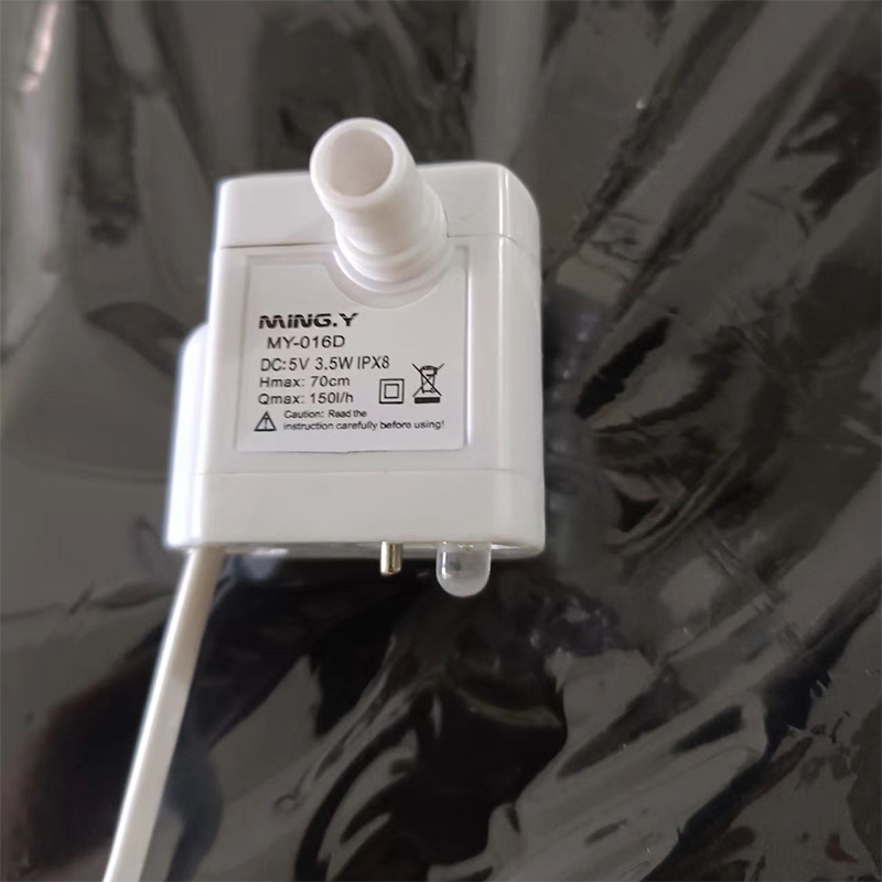 水族箱USB小型迷你水泵鱼缸龟缸循环5IV微型抽水静音潜水低底吸泵