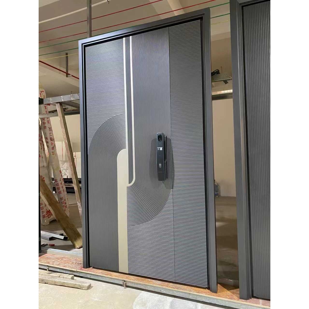 新意式轻奢高端住宅入户门6个厚浮雕精雕铸铝门智能指纹锁防盗门