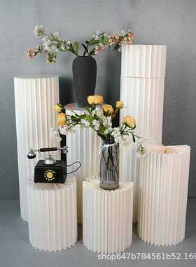 厂家直销婚庆道具折纸路引白色折叠圆柱甜品台婚礼派对橱窗布置