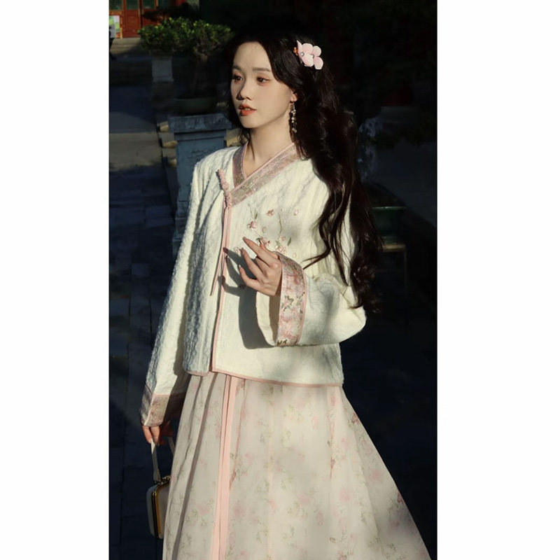 瑶西【秋日粉瓷】汉服新中式原创刺绣织金提花三件套秋冬汉元素