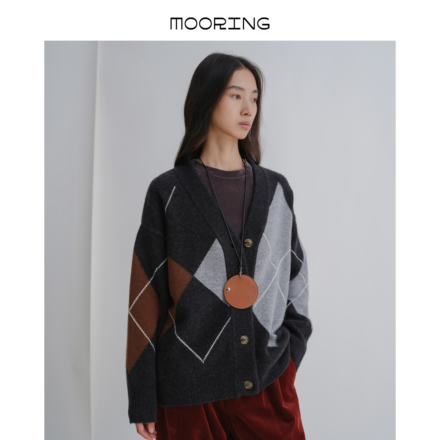 MOORING泊  复古菱形格V领绵羊毛针织开衫慵懒廓形毛衣上衣