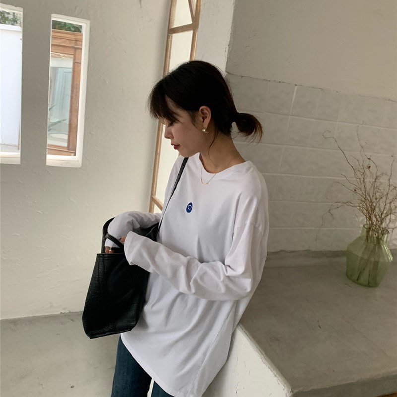 新品 100材质 蓝色刺绣笑脸宽松百搭长袖T恤U女打底衫TEE