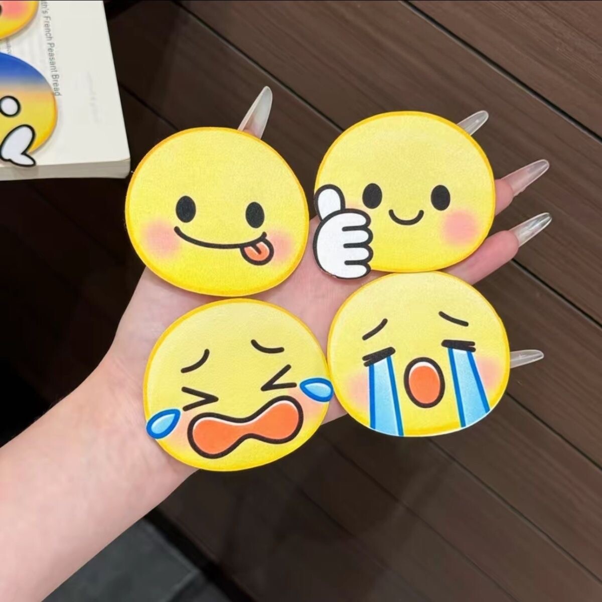 表情包刘海贴卡通超可爱魔法贴粘