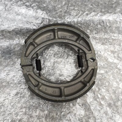 铃木GSX外星人/GT125/QS125 /GR150前刹车片刹车块蹄块鼓刹防水