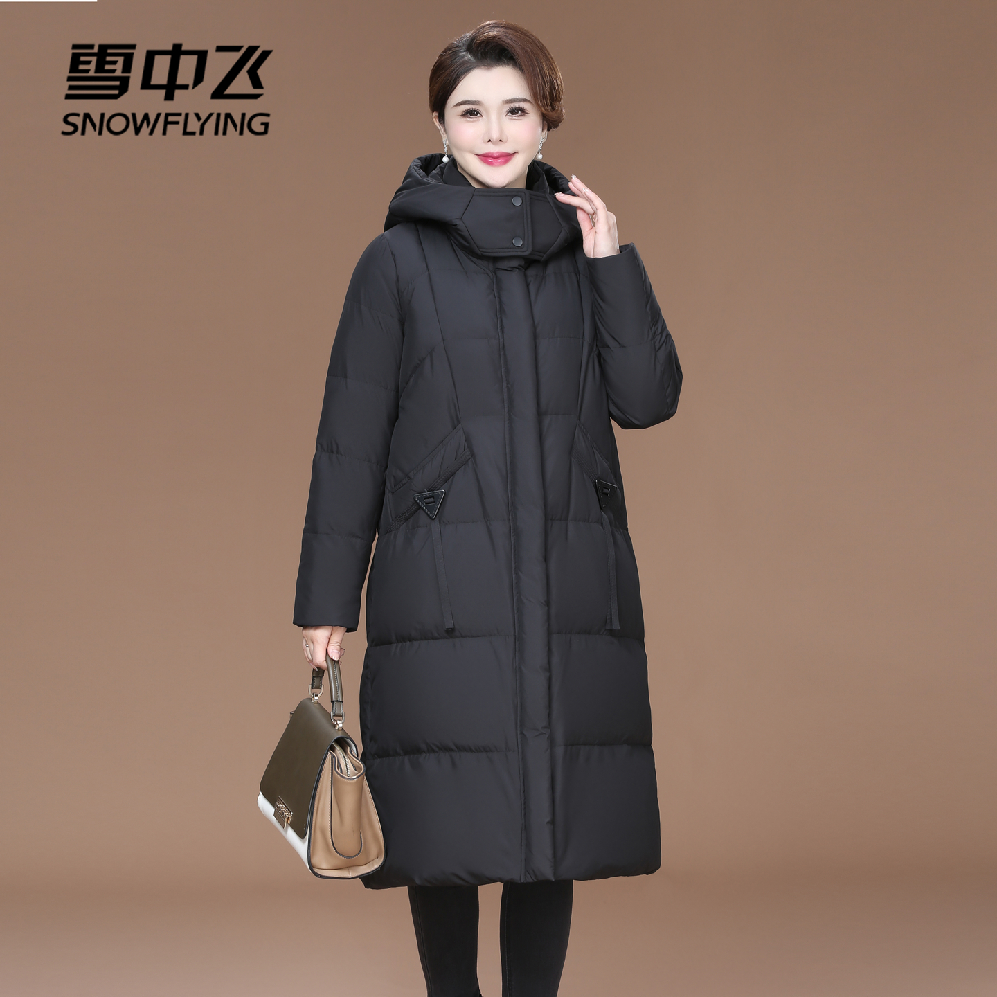 雪中飞冬季长款羽绒服女韩版洋气中年大码妈妈装女外套防寒服拆帽