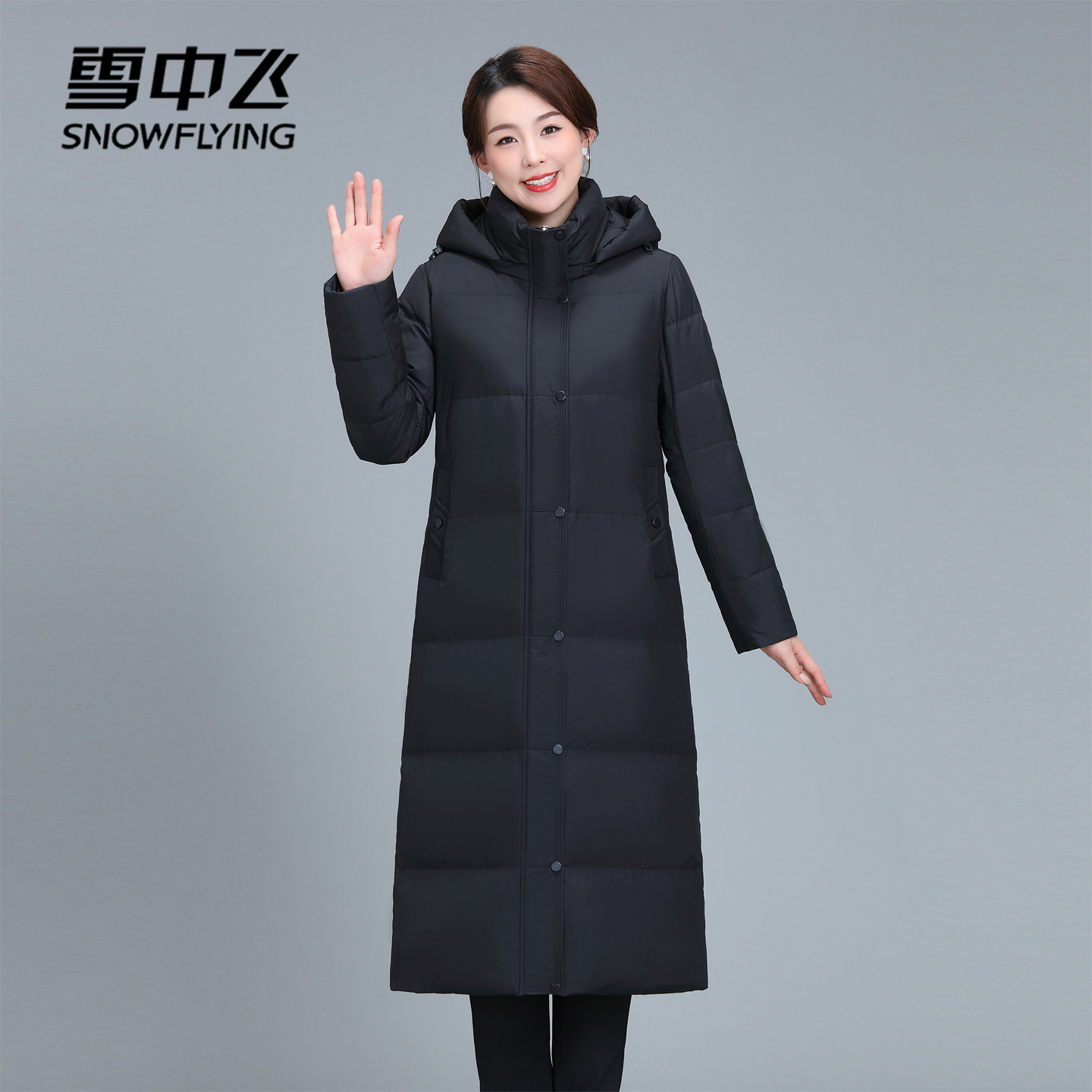 雪中飞冬季鹅绒服女长款过膝中年大码妈妈装修身外套鹅羽绒服拆帽