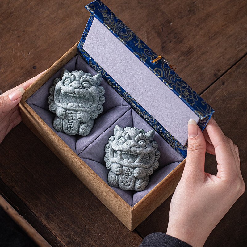 青砂石镇纸笔架茶宠摆件带礼盒文房笔搁招财石狮子开业店庆伴手礼,鲜花速递/花卉仿真/绿植园艺,洒水/浇水壶,淘宝优惠券,粉丝福利购,淘宝优惠卷