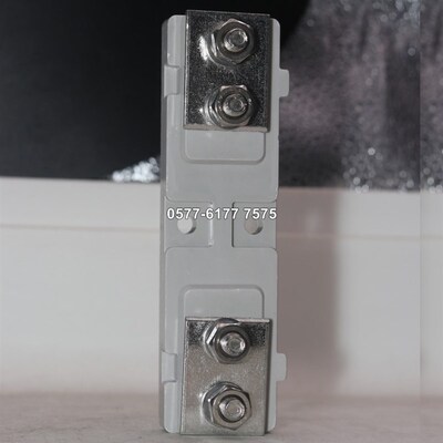 FB711C熔断器芯底座RGS4A RGS4B NGT00 RS711B RGS30A快熔保险座