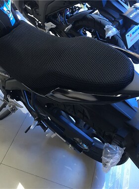适用铃木GIXXER极客飒155NK街车防晒网座套GSX150F坐垫套座垫套