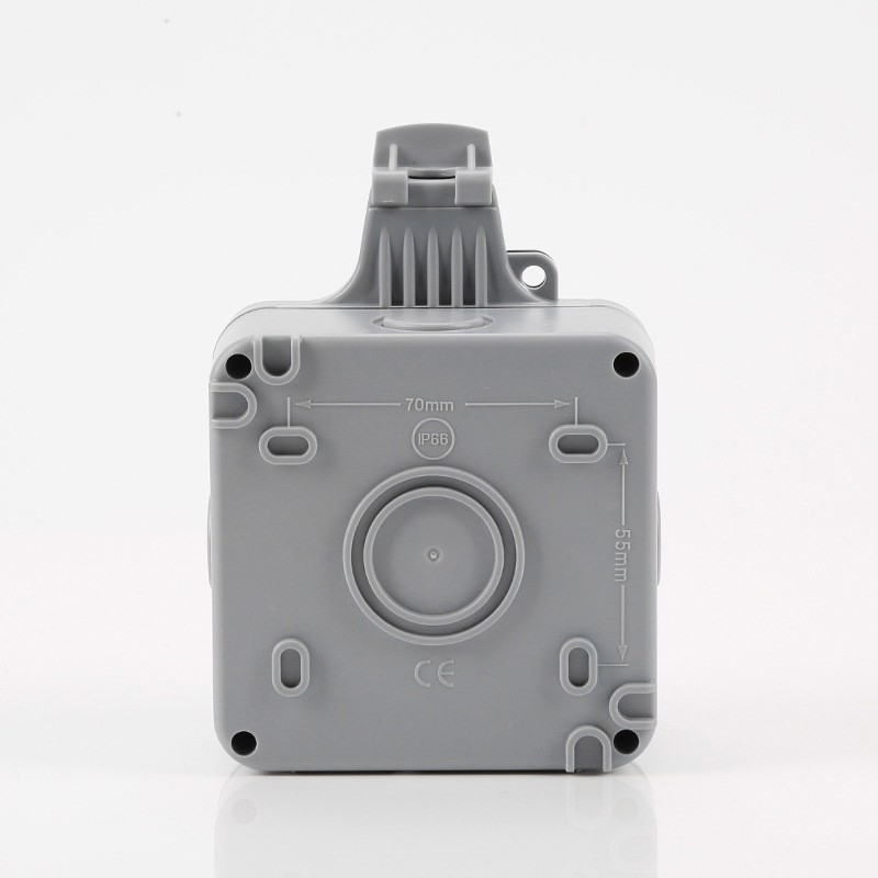 IP66户外防水插座室外防暴雨插座英规英式带USB带灯漏电充电插排