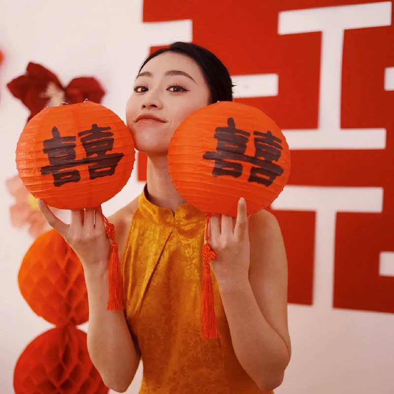 结婚拍照道具婚礼diy剪纸舞龙新娘晨袍订婚领证摆拍神器新婚手拉