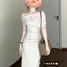 法式气质一字肩连衣裙子女夏2025时尚新款高级感收腰显瘦包臀长裙