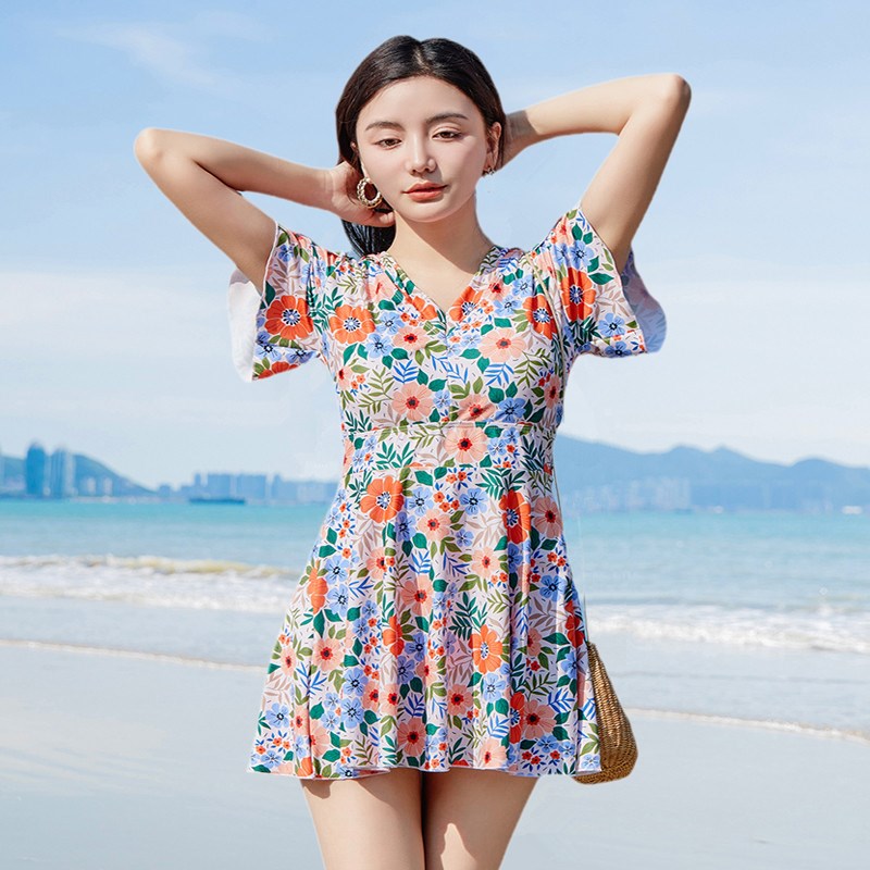 游泳衣女2023新款微胖女孩遮肉C保守带胸垫小胸分体好穿脱高级感