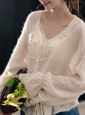 LaFreedom官方授权法式温柔V领钩花羊毛针织衫上衣设计师品牌