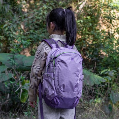 儿童户外登山包女孩外出旅游背包轻量化徒步O双肩包超轻便出游爬
