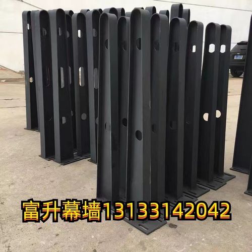 定制雨棚钢梁雨棚支架满焊牛腿支架钢结构铁碳钢挑梁幕墙材料