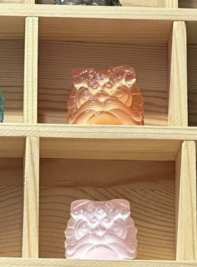 天然佘太翠醒狮手捻手把件挂件狮子头玉石雕刻手持玉器绿色国潮风