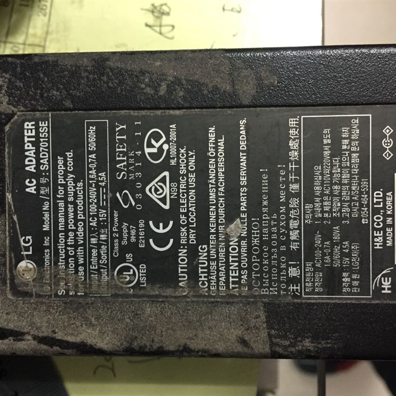 适用于L液晶电视电源适配器 15V4.5A 圆口4针G SAD7015SE RT-20
