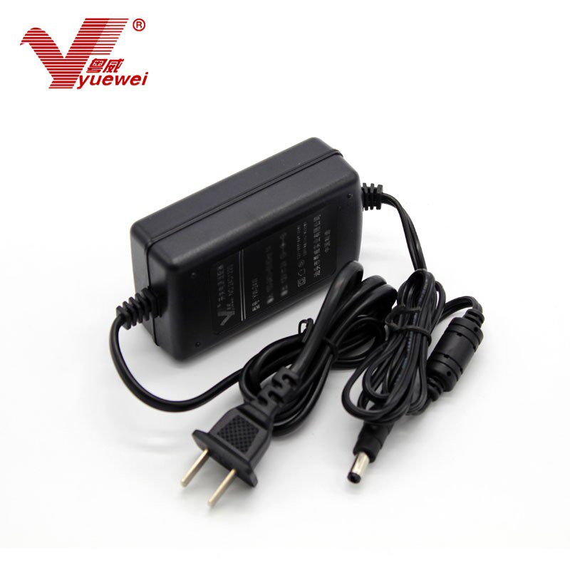 粤威12伏通用铁三角60x电源适配器国内用12V2A电子变压器电源线插