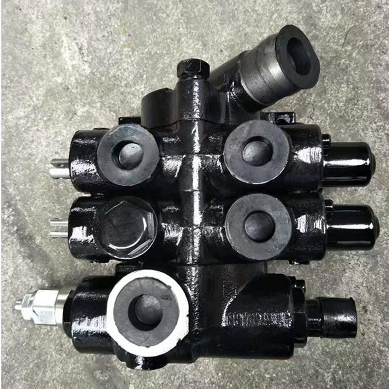 叉车配件 CDB2-F15-02叉车多路阀 适用现代3吨叉车