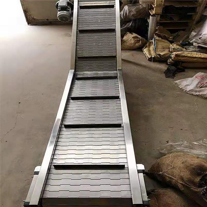 工件组装线链板输送机180度转弯机机床上料斜坡板链提升机