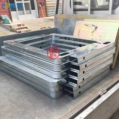 施工电梯电缆线槽镀锌喷塑电缆桥架 开关防火线槽施工升降机配件