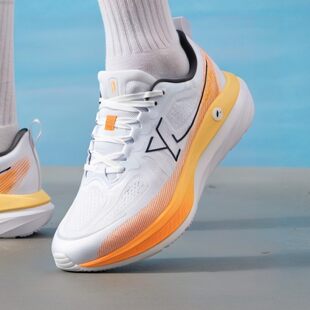 特步行云DC男款跑鞋春秋新款缓震支撑运动鞋软底轻便健身跑步鞋男