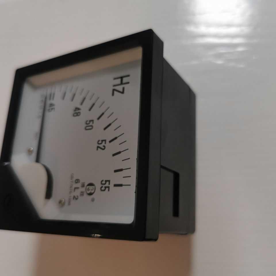 30 50 75 100 120千瓦柴油发电机组6L2指针式电压 频率表三相380V