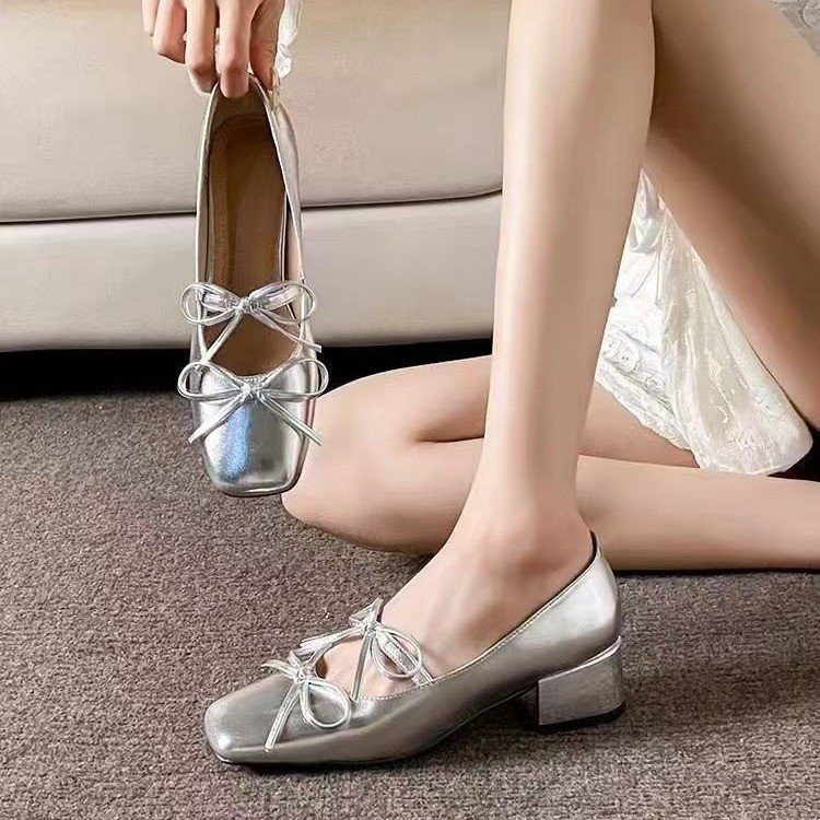 秋季2025玛丽珍法式气质女单鞋粗跟中跟蝴蝶结新款方头银色女鞋