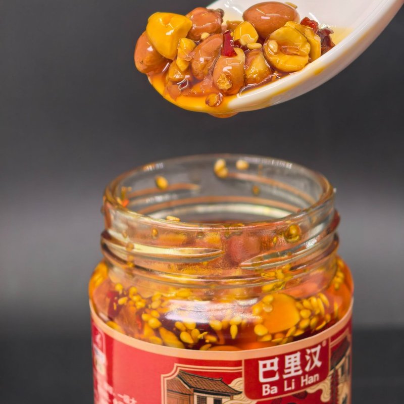 巴里汉花生芝麻辣椒酱夹馍拌面米饭面条香辣可口满嘴留香