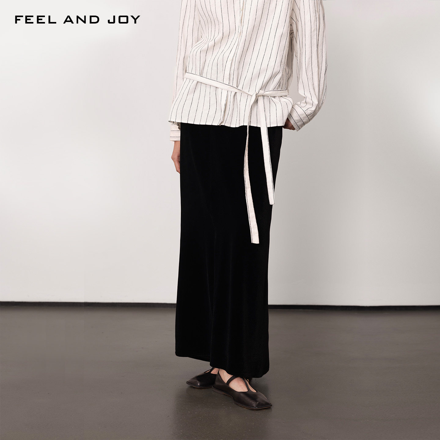 FEEL AND JOY秋季新款丝绒质感半身裙女优雅百搭A字裙灯芯绒半裙