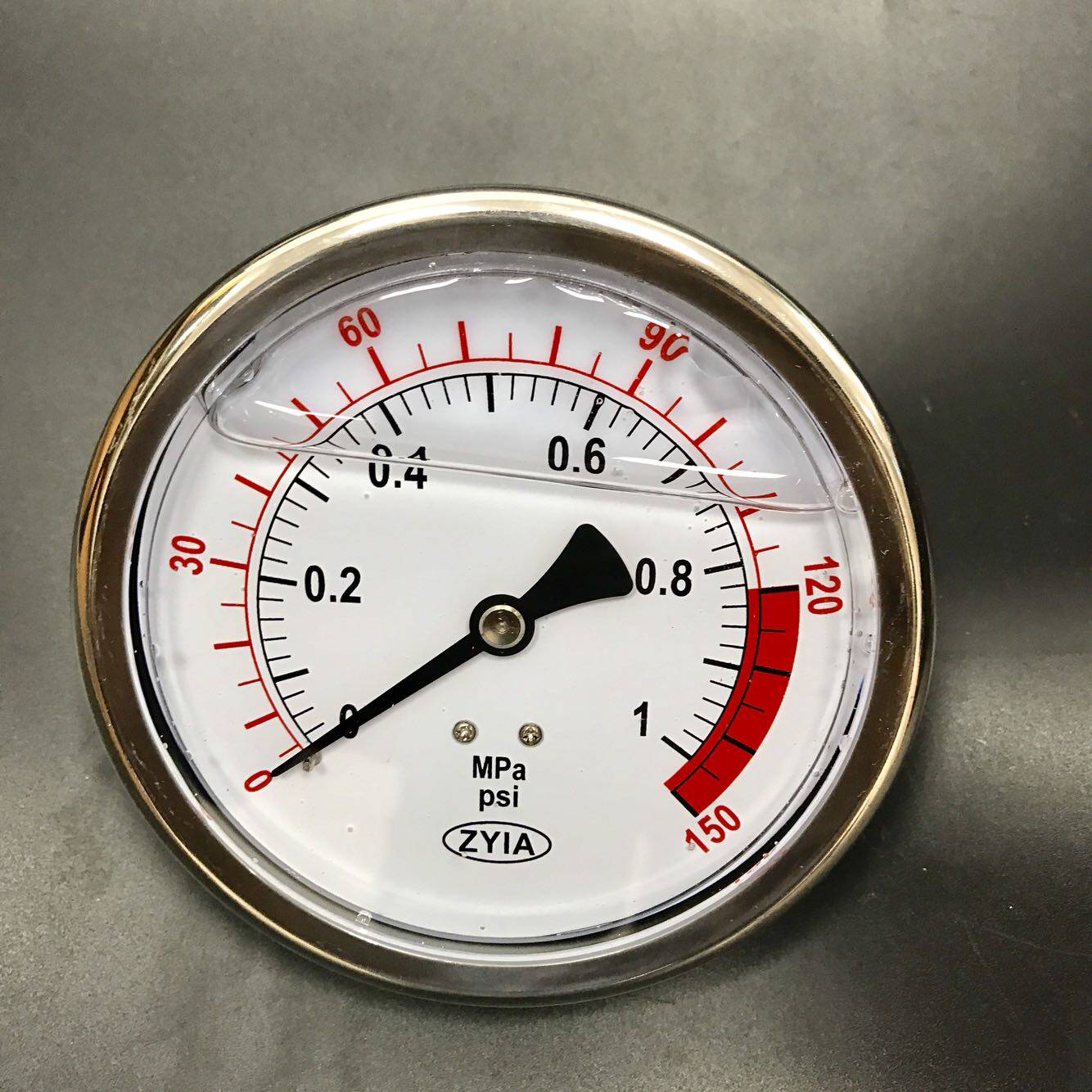 轴向螺纹背后中心位置 全不锈钢耐震压力表 直径100mm 压力1mpa