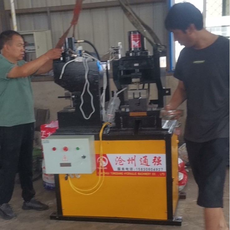 定制液压管带钢槽钢角铁扁铁法兰冲孔机铝合金楼梯扶手冲角机