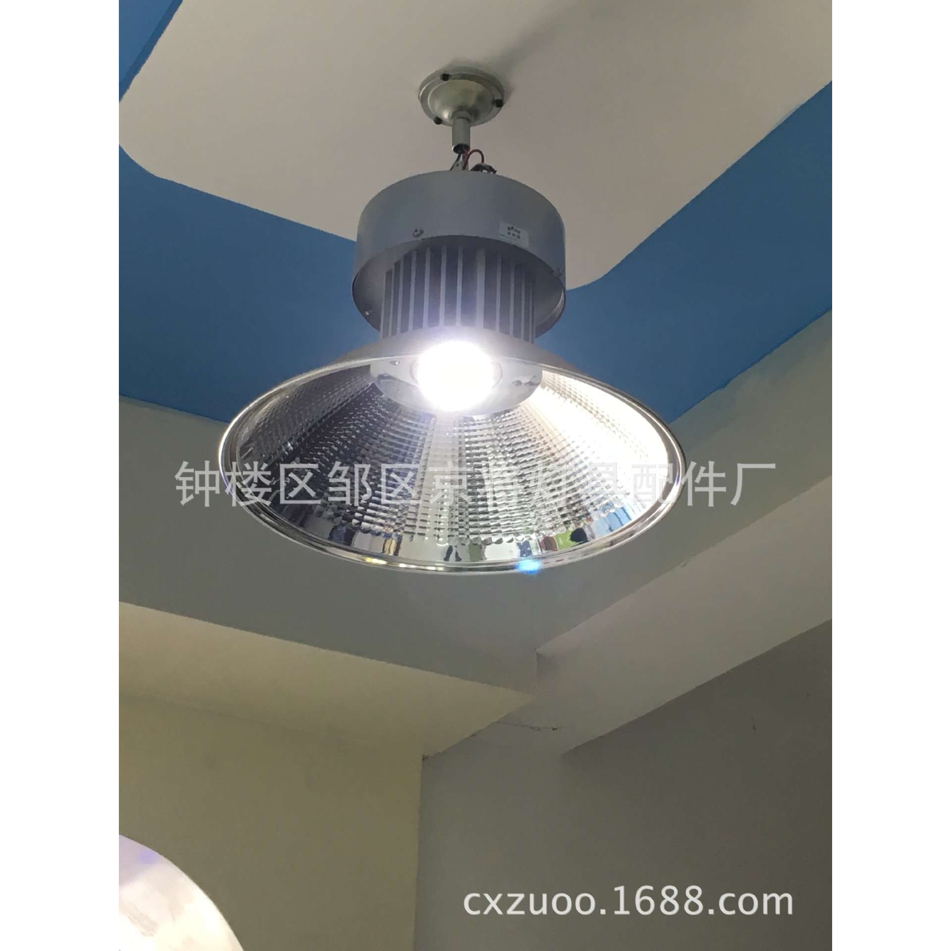 厂家生产LED工矿灯50瓦100瓦150瓦200瓦厂房灯照明灯具
