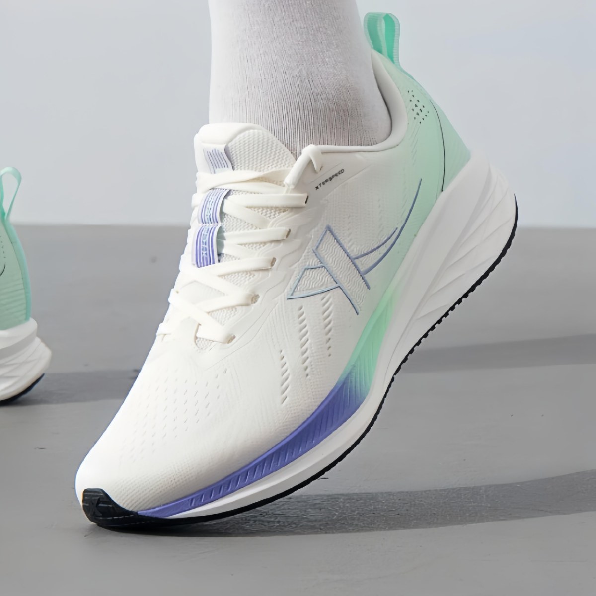 特步騛速5lite丨跑步鞋男鞋秋季舒适运动鞋子减震回弹女鞋跑鞋