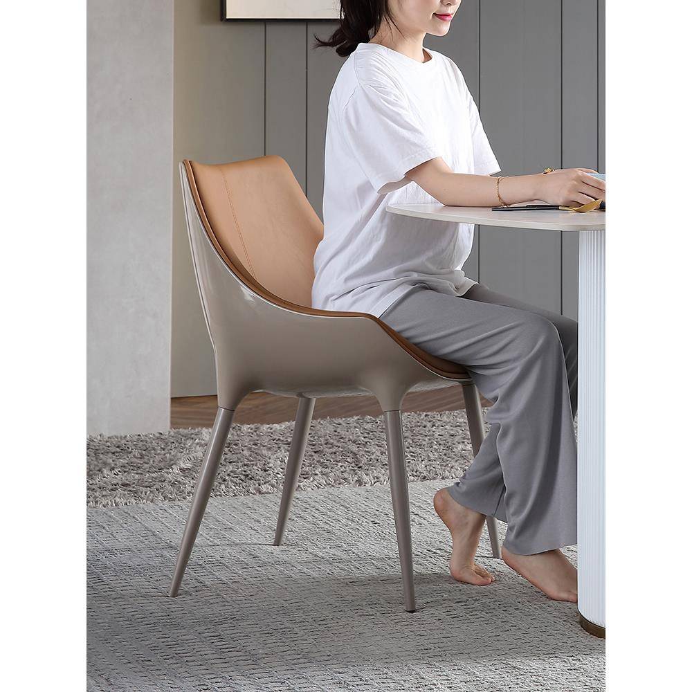 轻型豪华皮革餐椅意大利Normcore层牛皮经典现代设计师家高端餐厅