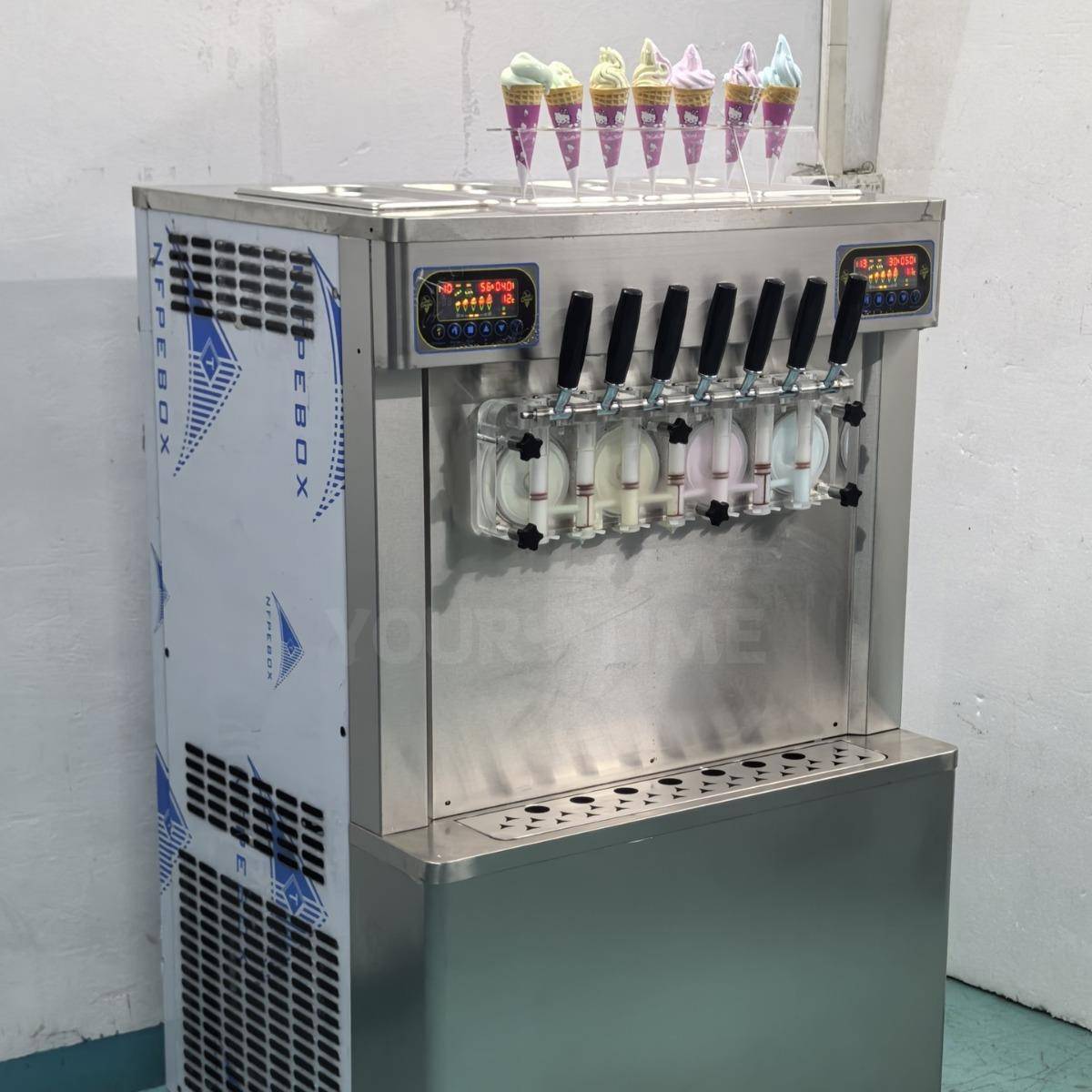 带预冷保鲜七色冰淇淋机商用奶茶店甜筒圣代立式雪糕冰激凌机器