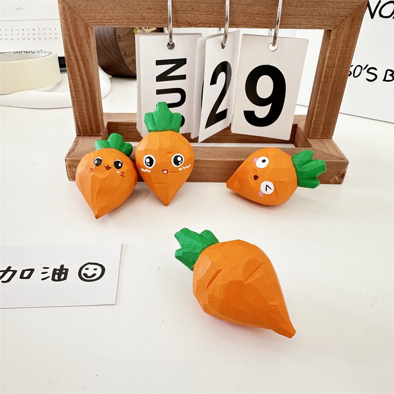 木小小手工木雕小萝卜钥匙扣桌面摆件车载挂饰送男女朋友创意礼物