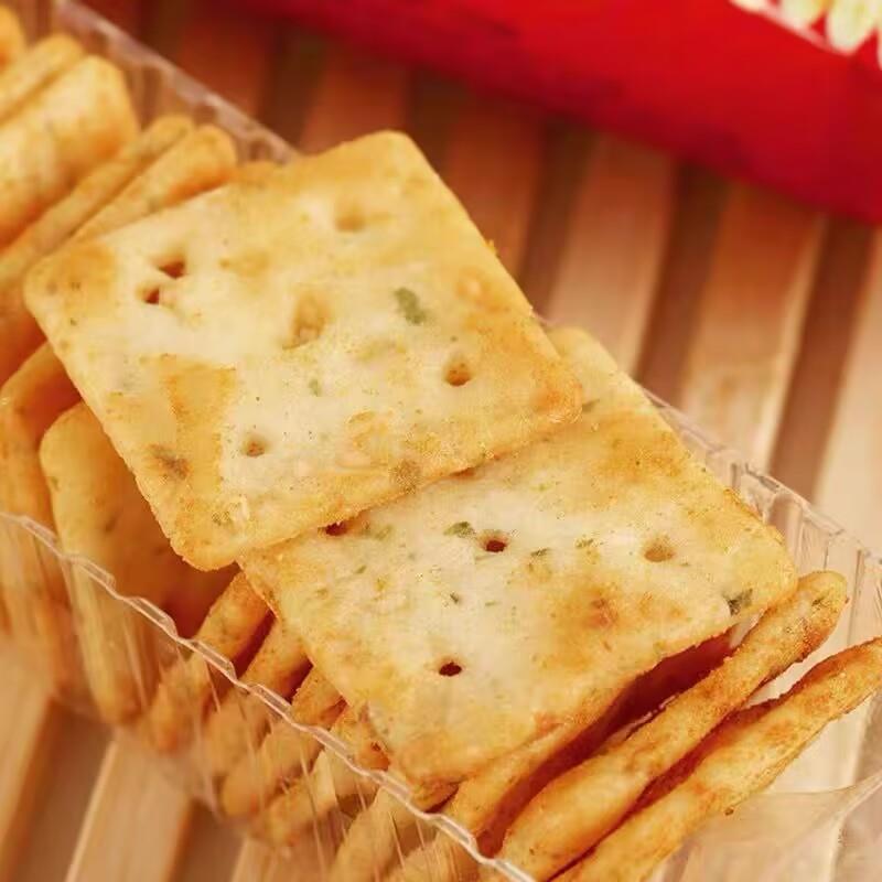 7月泡吧小脆薯片小饼干番茄烧烤味烘焙非油炸膨化小吃休闲零食品