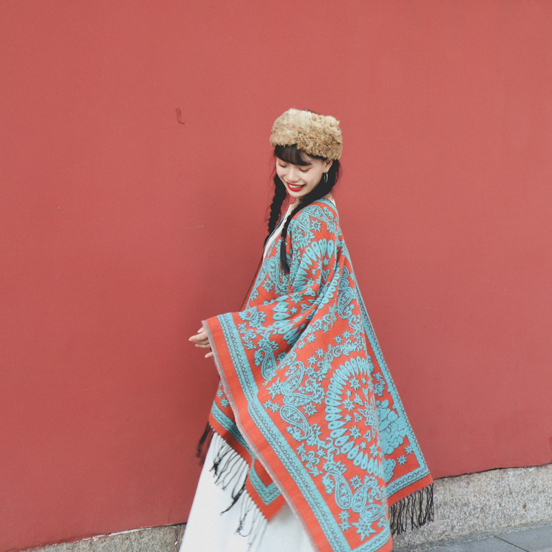 青海西藏草原异域旅游拍照披肩女民族风加厚超大披U风斗篷空调毛