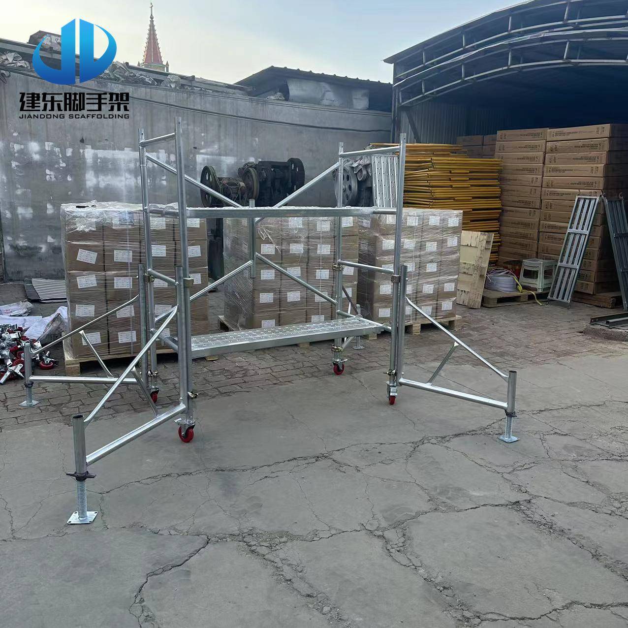 厂家折叠脚手架三角支架固架三角架实心镀锌丝杠固定架移动脚手架