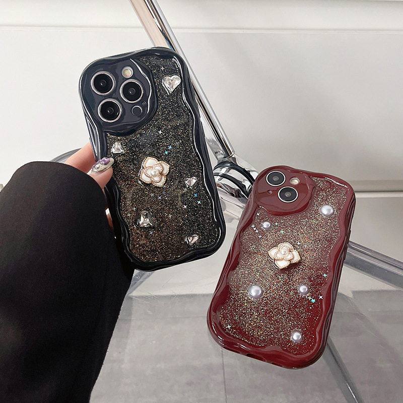 滴胶闪粉水钻珍珠手机壳适用iPhone16promax全包防摔苹果15plus山茶花亮片17pro镜头防护女新款时尚个性花朵