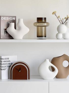 现代格调高级感大地色艺术软装饰品摆件高档轻奢家居客厅酒柜摆设