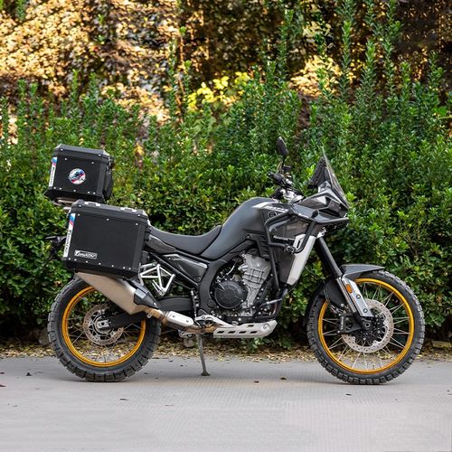 GD适用凯越三箱边箱护杠尾箱保险杠改装箱架铝合金