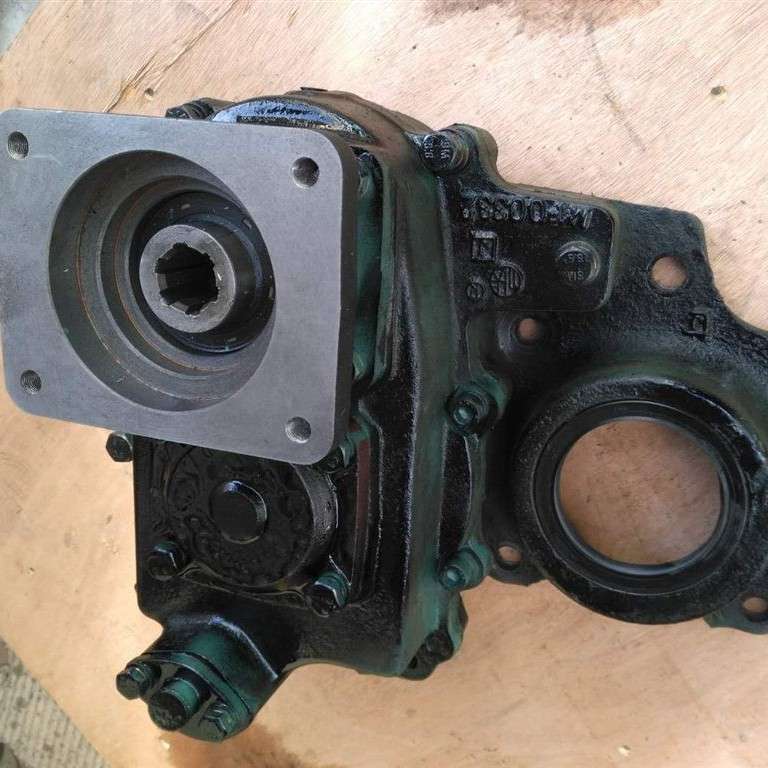 重汽HW70YH-N300取力器总成 WG9700296005