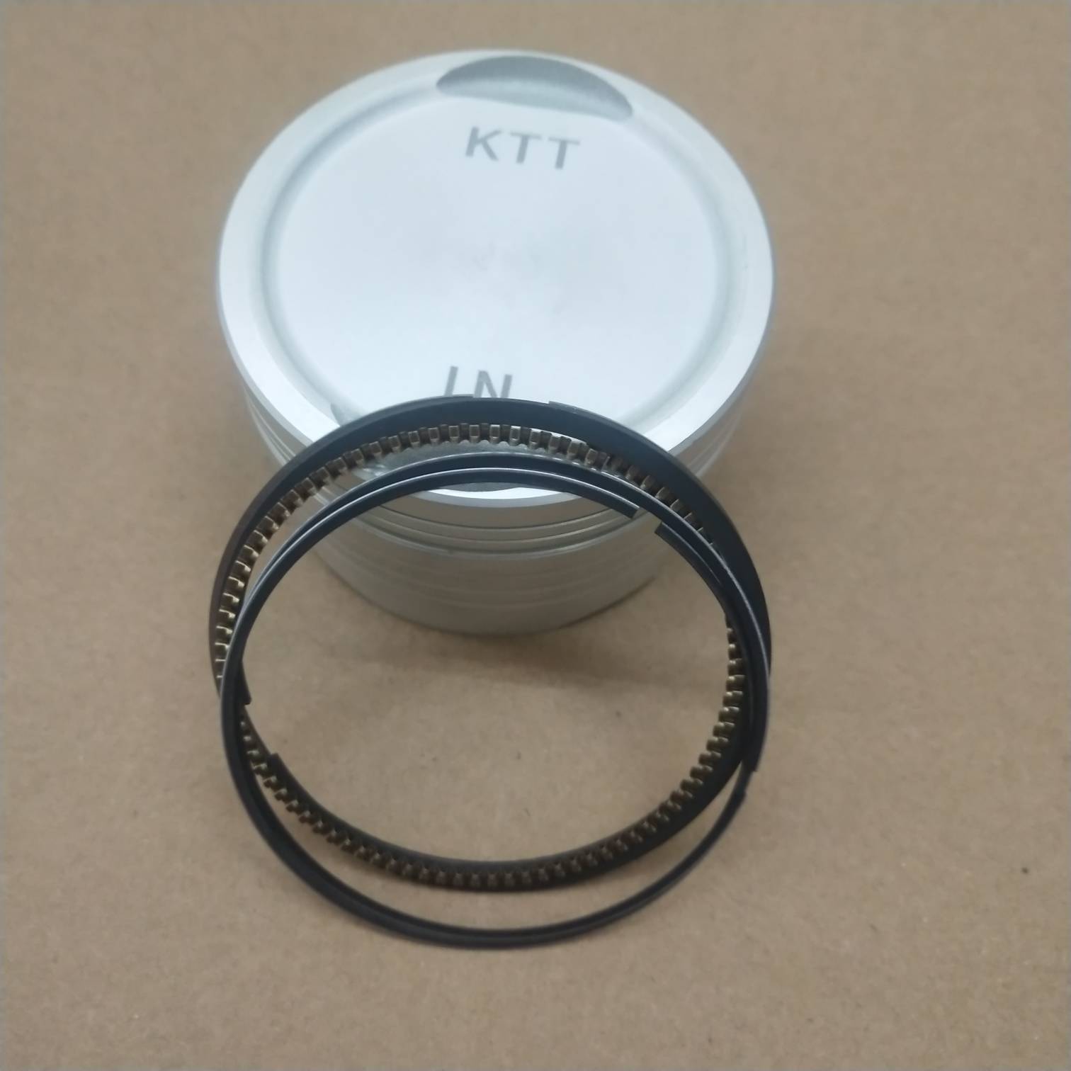 新大洲本田c摩托车配件150-16发动机焰影 活塞+活塞环太子车原厂