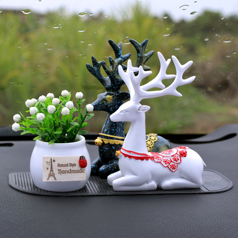 一路平安a鹿汽车摆件车载车上中控台车内饰品摆件2021新款高档202