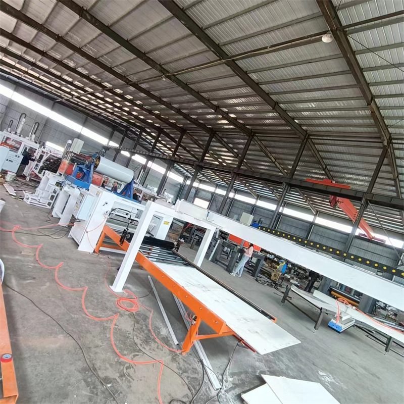 玻镁板贴彩钢板铝皮pur热熔胶平贴机 钢面镁质防火风管涂胶贴面机