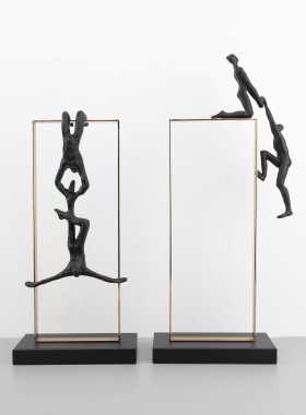 欧洲无障碍豪华创意金属运动人物饰品客厅，办公室，书柜，模型室