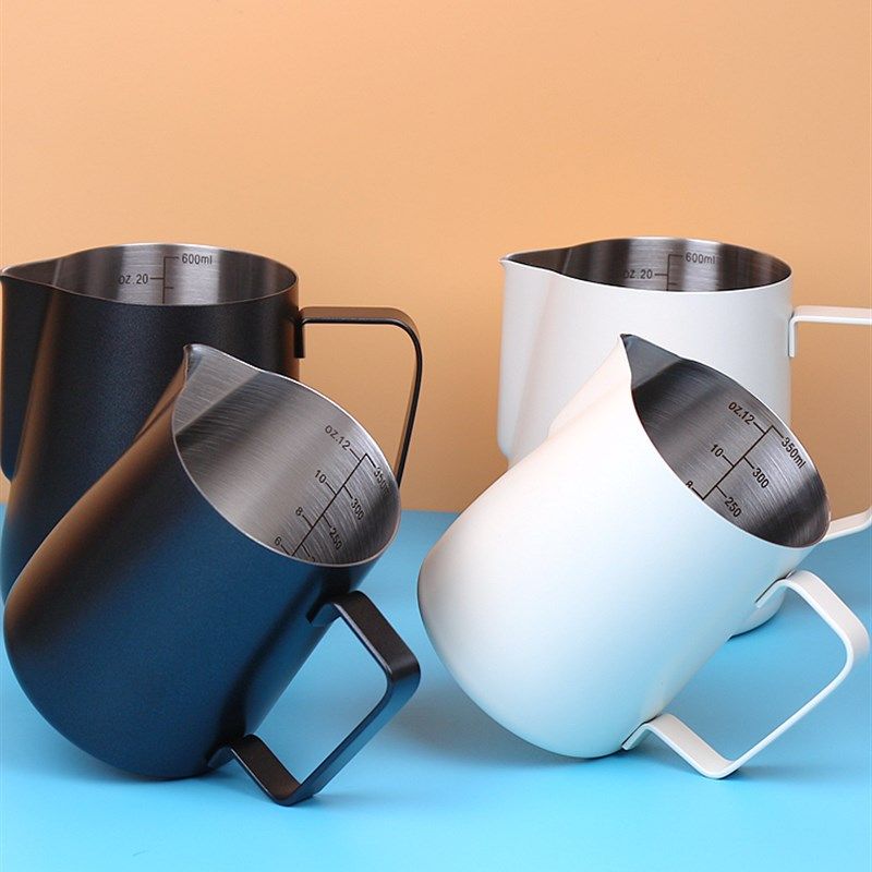 304不锈钢拉花杯m尖嘴拉花缸咖啡拉花壶 内刻度奶泡杯专业咖啡器